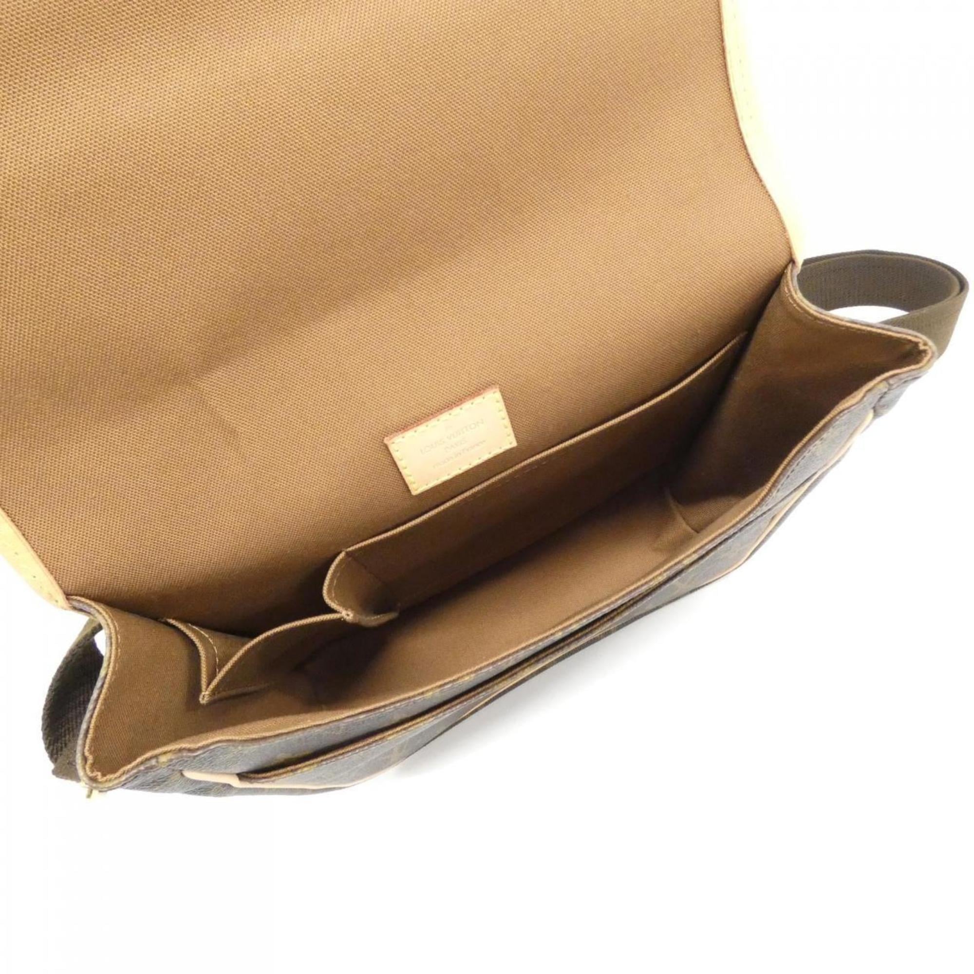 Louis Vuitton Marron Coated Canvas Shoulder Bag (Pre-Owned)