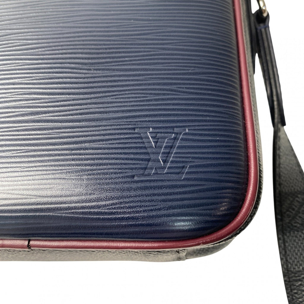 Louis Vuitton Multi-Color Leather Pochette Shoulder Bag (Pre-Owned)
