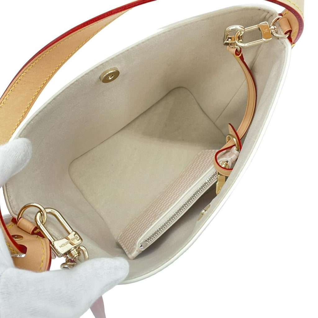 Louis Vuitton Dune Leather Handbag (Pre-Owned)