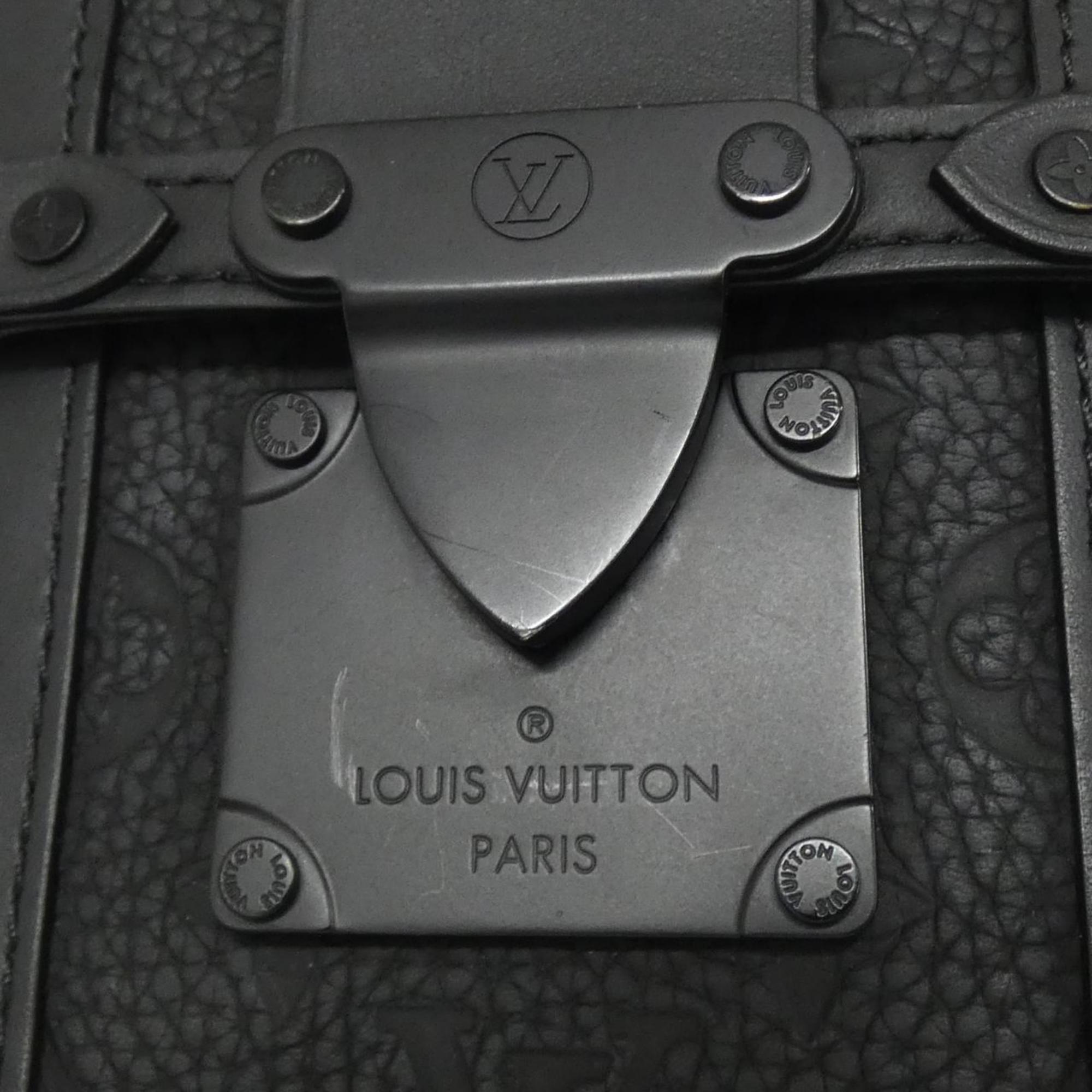 Louis Vuitton Black Leather Shoulder Bag (Pre-Owned)