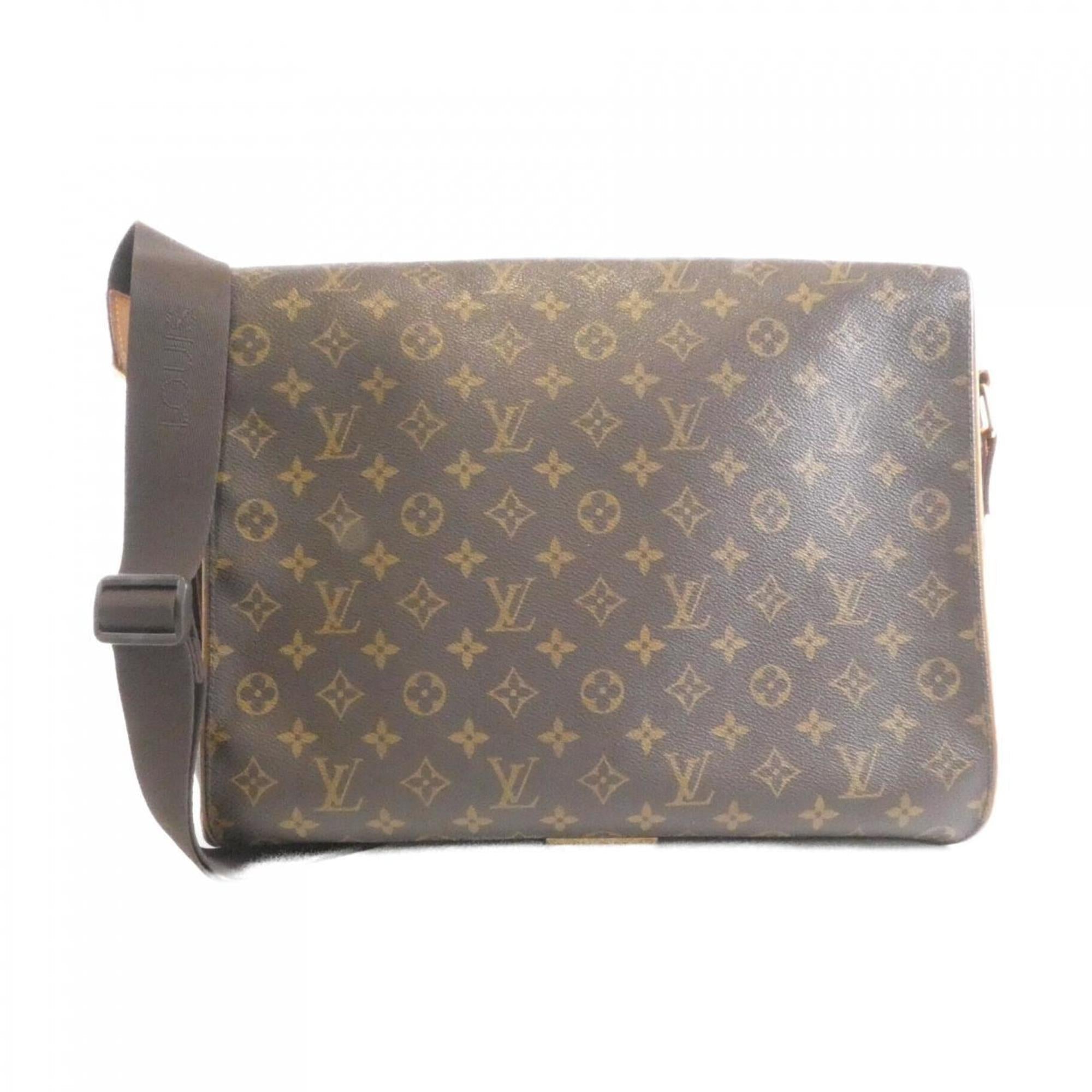 Louis Vuitton Marron Coated Canvas Shoulder Bag (Pre-Owned)