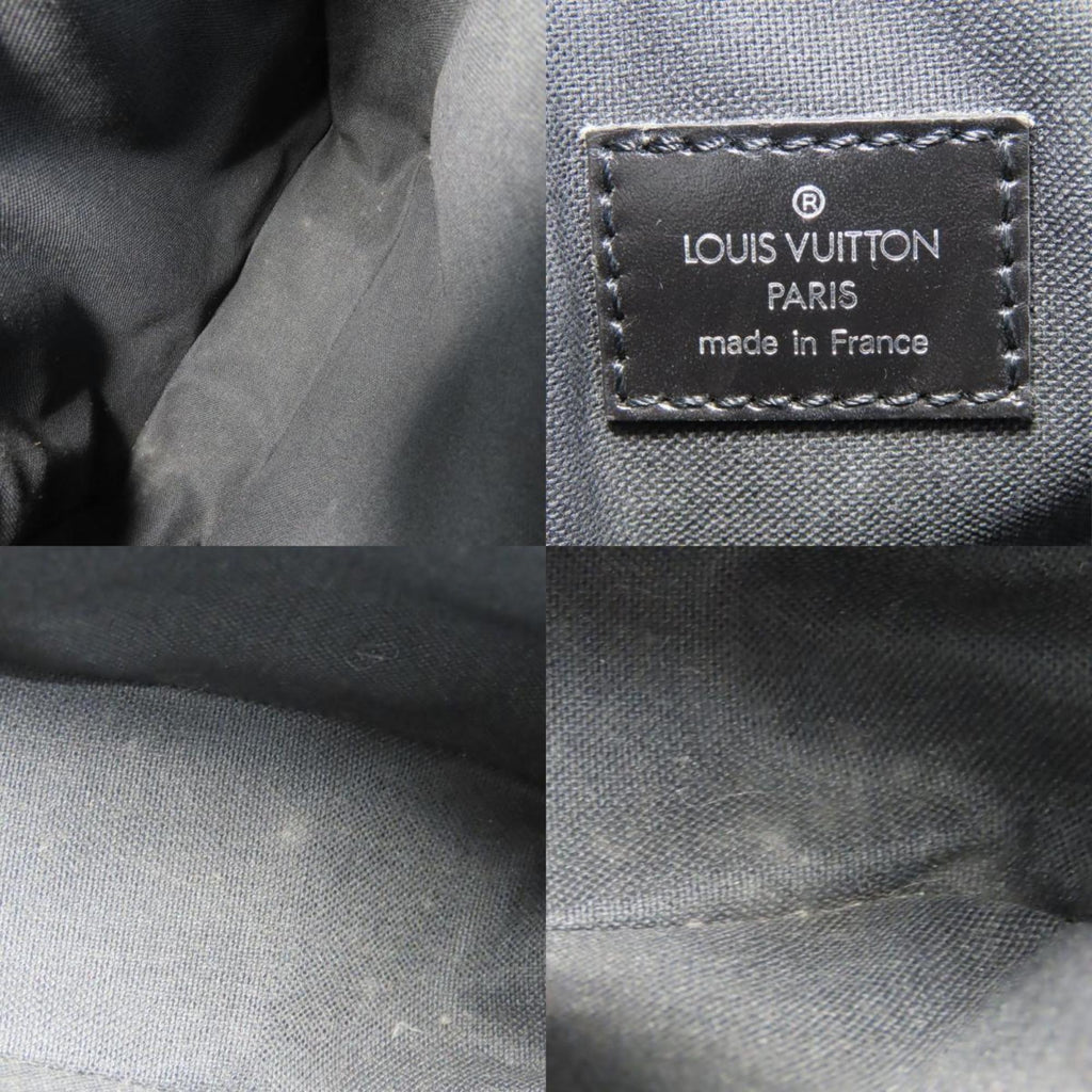 Louis Vuitton Ardoise Moss Green Taiga Leather Shoulder Bag (Pre-Owned)