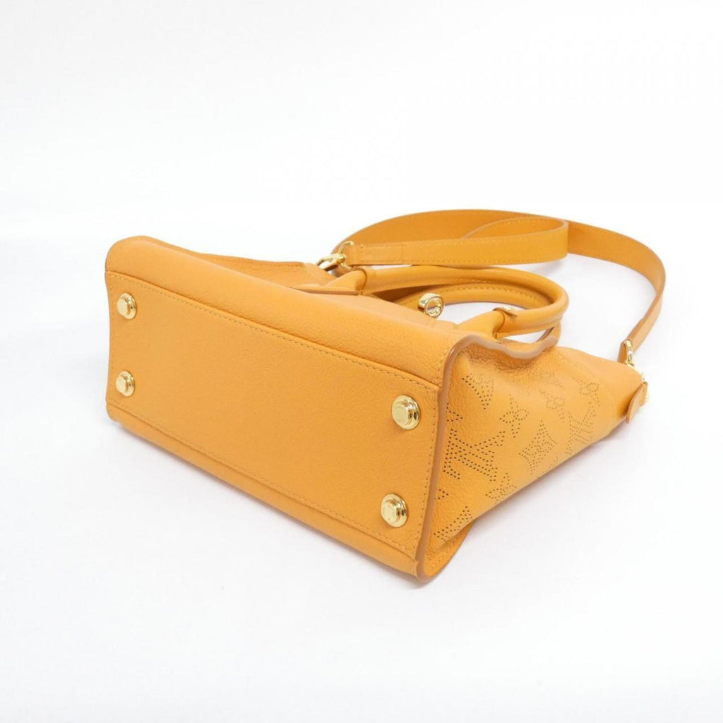 Louis Vuitton Gold Leather Handbag (Pre-Owned)