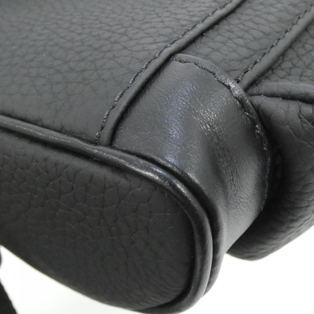 Louis Vuitton Black Leather Shoulder Bag (Pre-Owned)