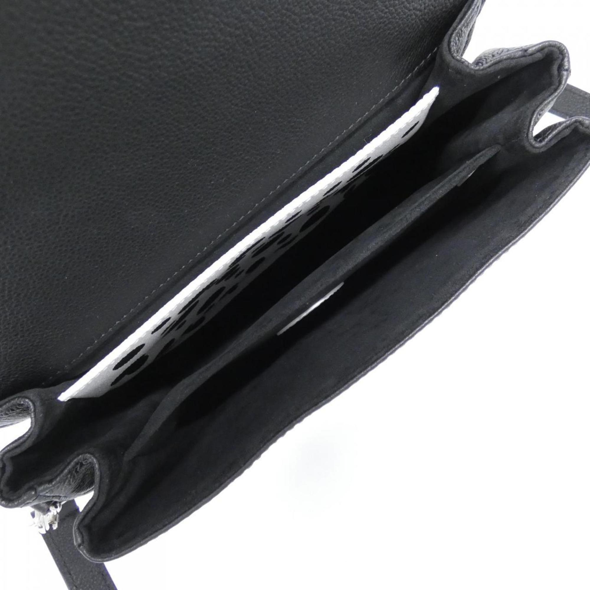 Louis Vuitton Black Leather Handbag Pochette (Pre-Owned)