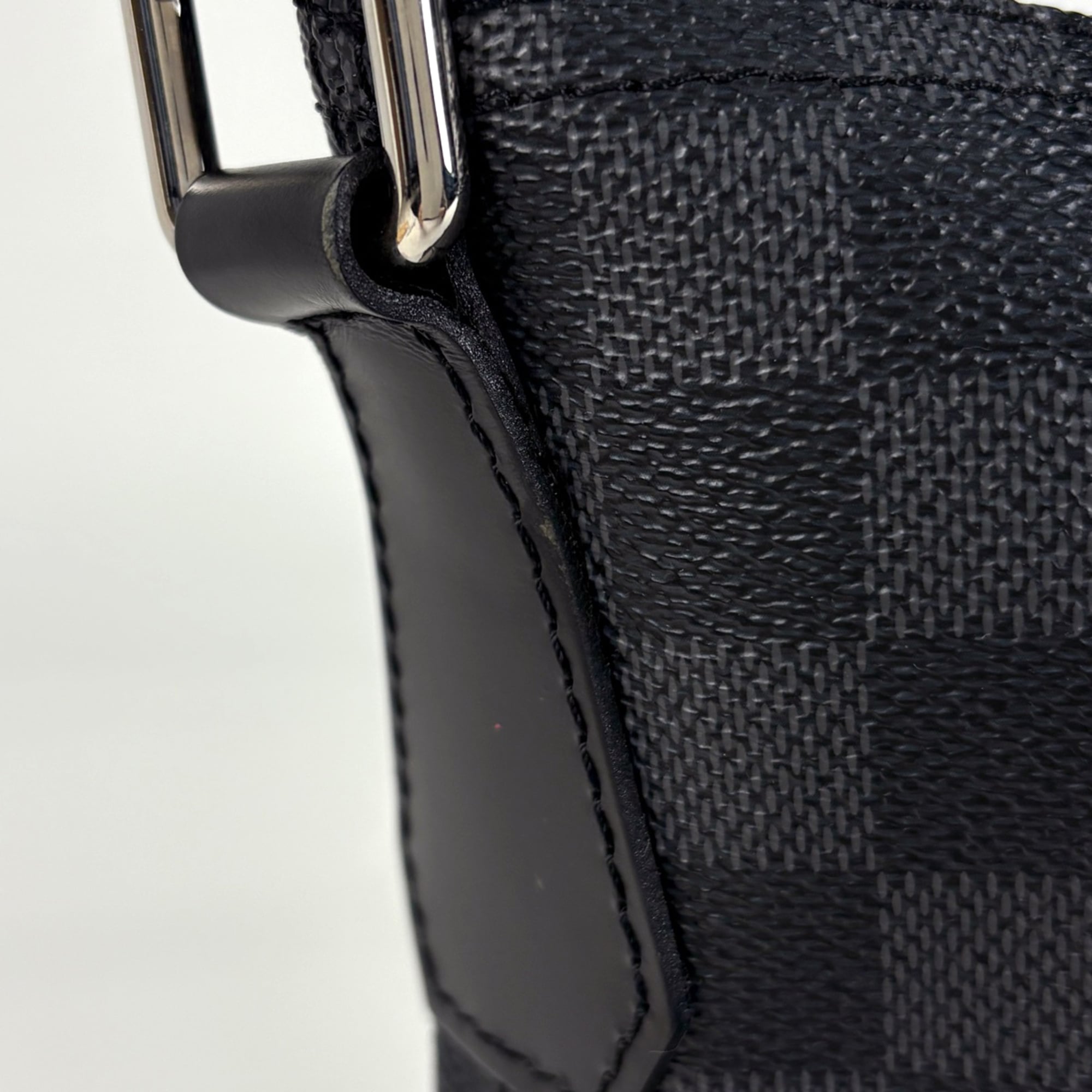 Louis Vuitton Black Damier Graphite Shoulder Bag (Pre-Owned)