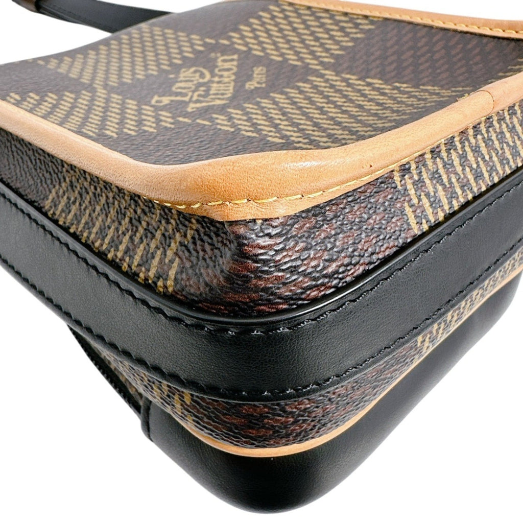 Louis Vuitton Brown Damier Canvas Messenger Bag (Pre-Owned)
