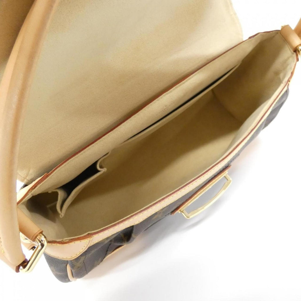 Louis Vuitton Marron Coated Canvas Shoulder Bag (Pre-Owned)