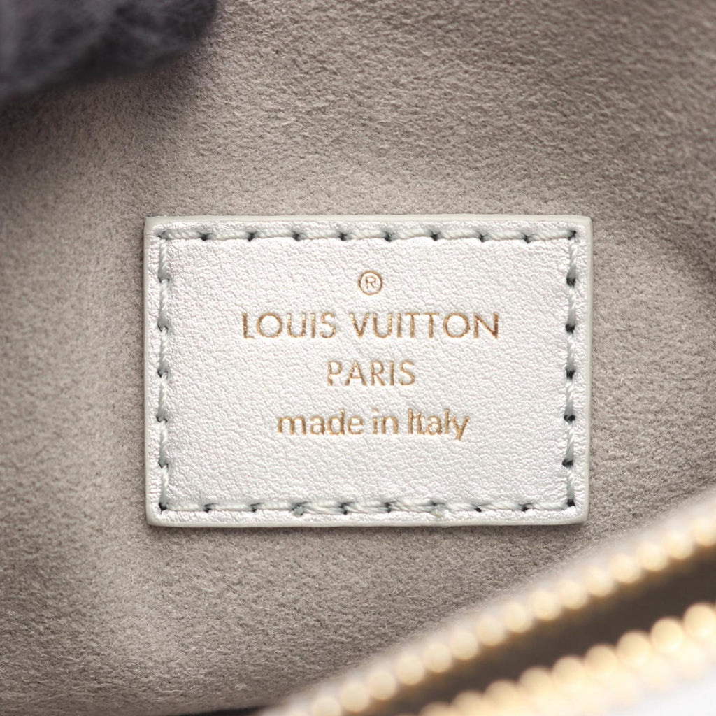 Louis Vuitton Silver Leather Shoulder Bag (Pre-Owned)