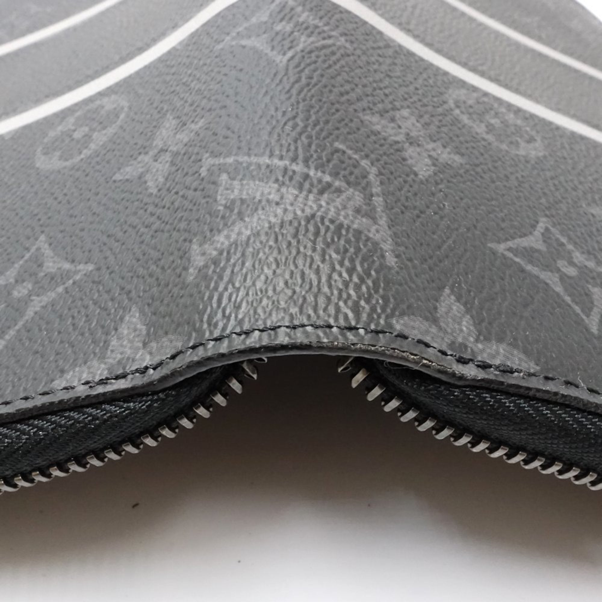 Louis Vuitton Monogram Eclipse Noir Monogram Eclipse Long Wallet (Bi-Fold) (Pre-Owned)