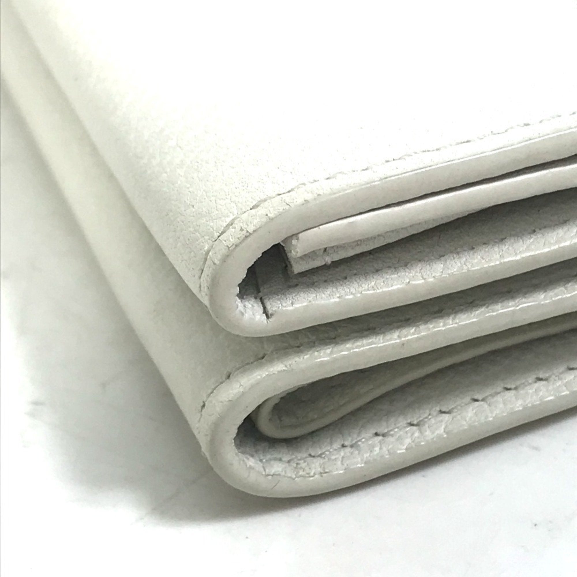 Louis Vuitton White Leather Wallet (Tri-Fold) (Pre-Owned)