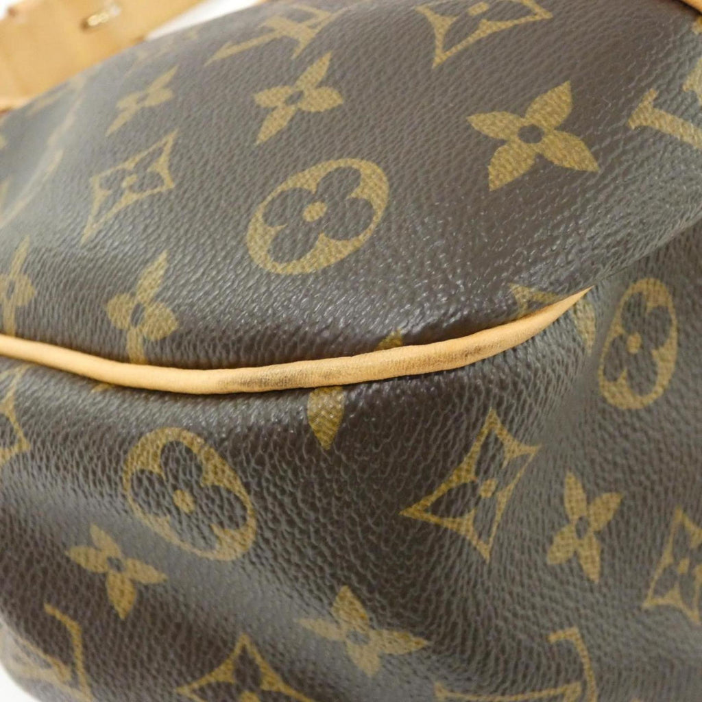 Louis Vuitton Marron Coated Canvas Shoulder Bag (Pre-Owned)