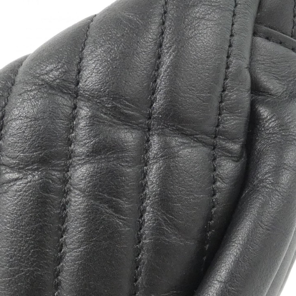 Louis Vuitton Black Leather Shoulder Bag (Pre-Owned)