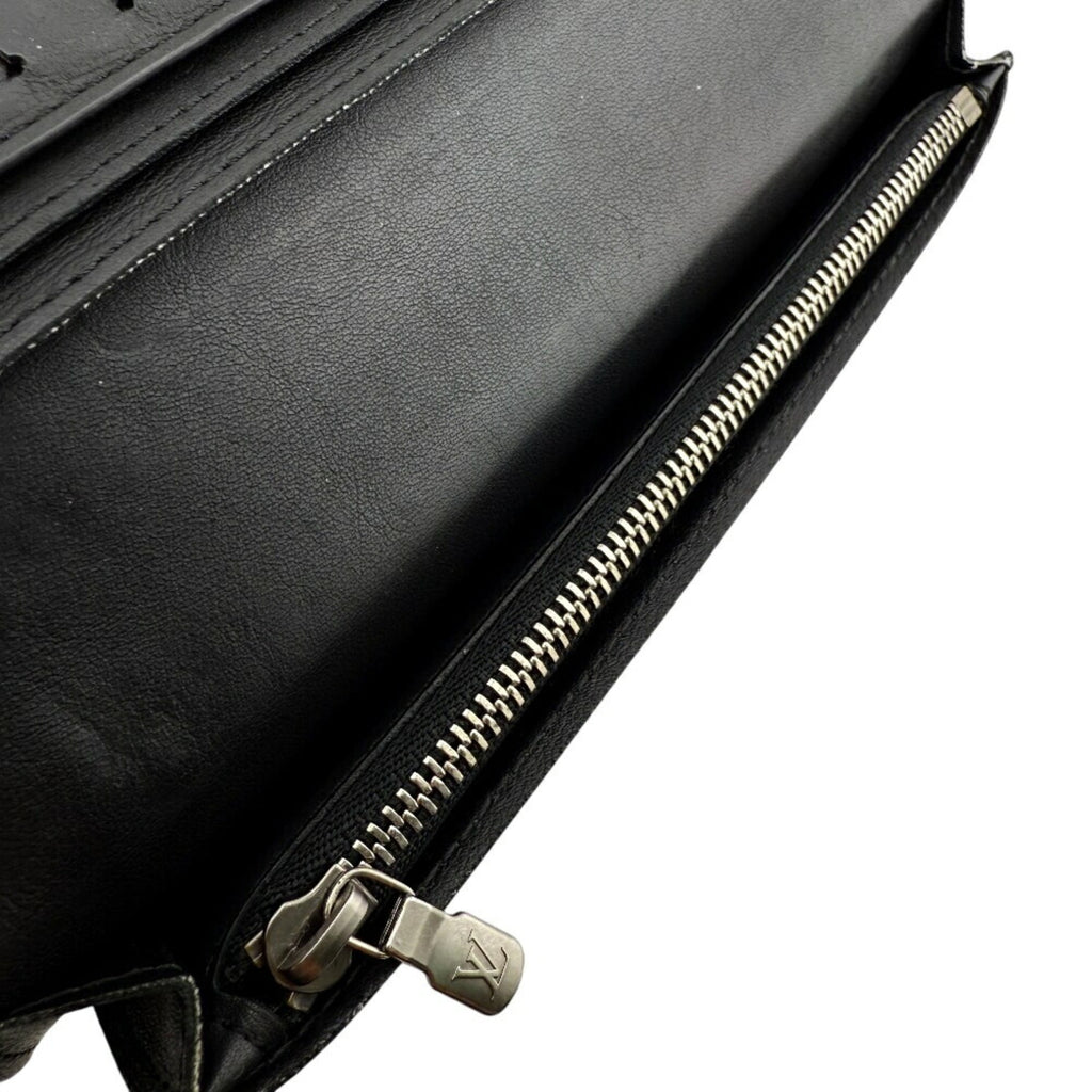 Louis Vuitton Black Leather (Pre-Owned)