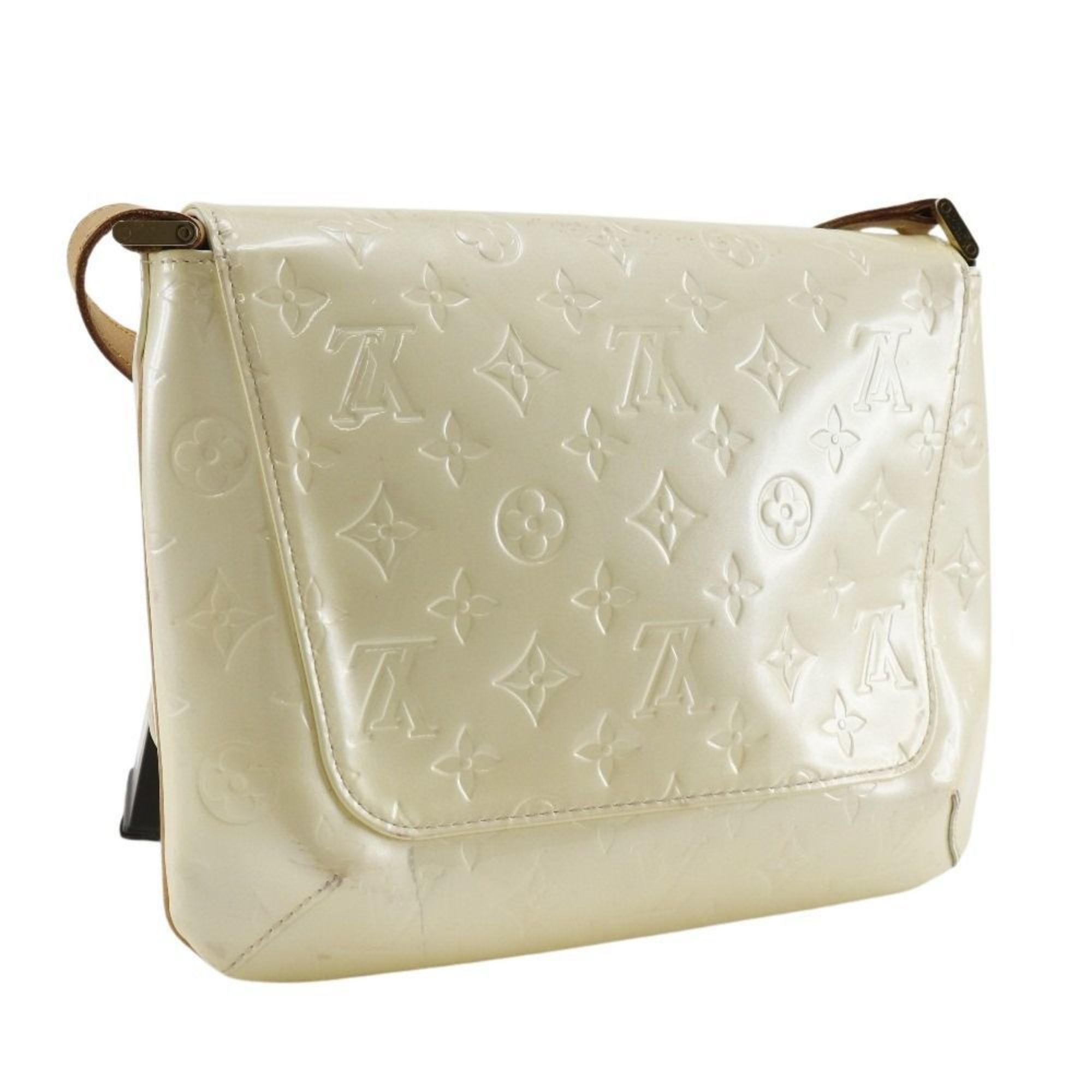 Louis Vuitton Off-White Pearl Monogram Vernis Shoulder Bag (Pre-Owned)