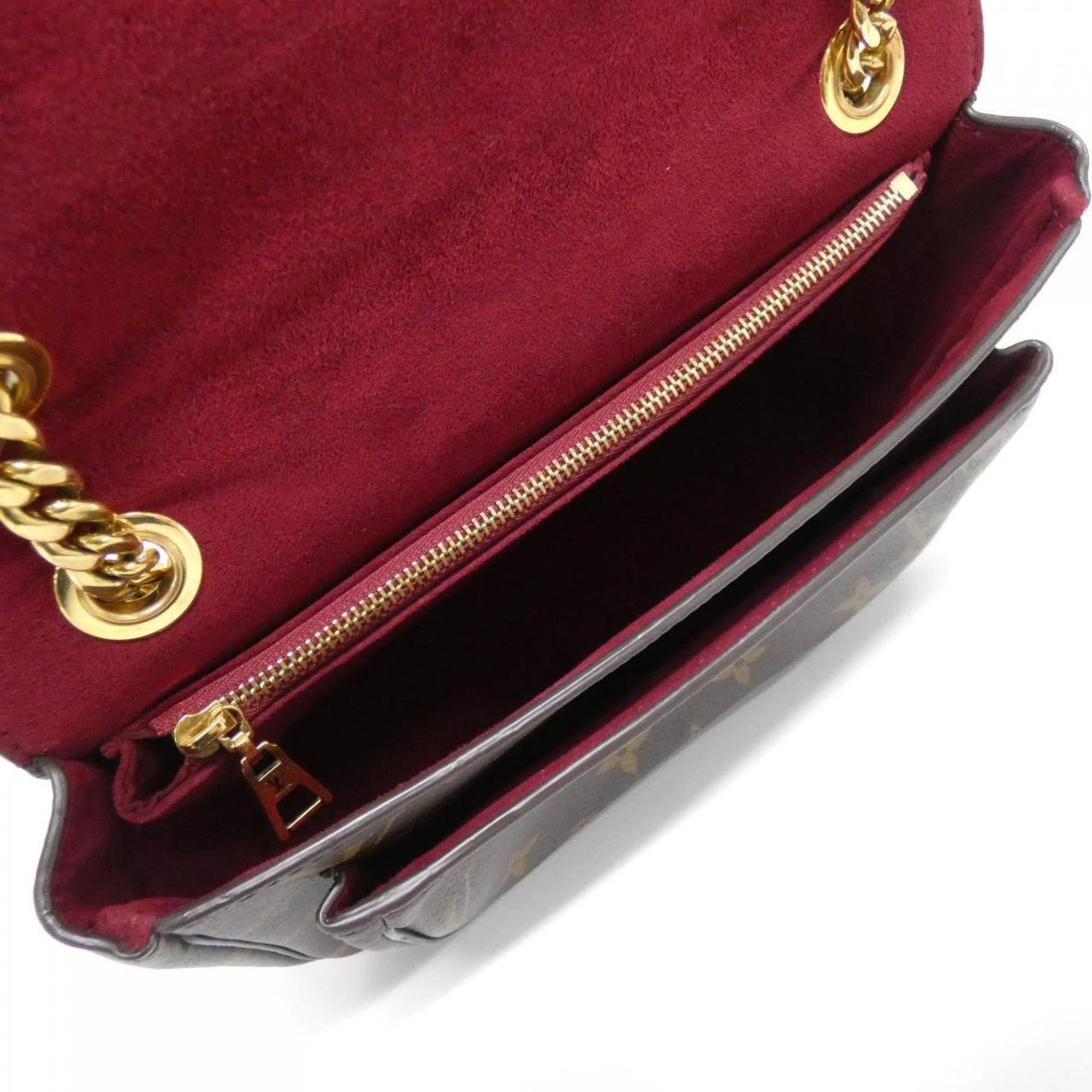 Louis Vuitton Marron Coated Canvas Shoulder Bag (Pre-Owned)