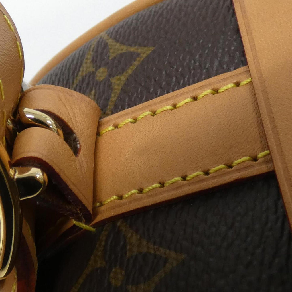 Louis Vuitton Marron Coated Canvas Shoulder Bag (Pre-Owned)