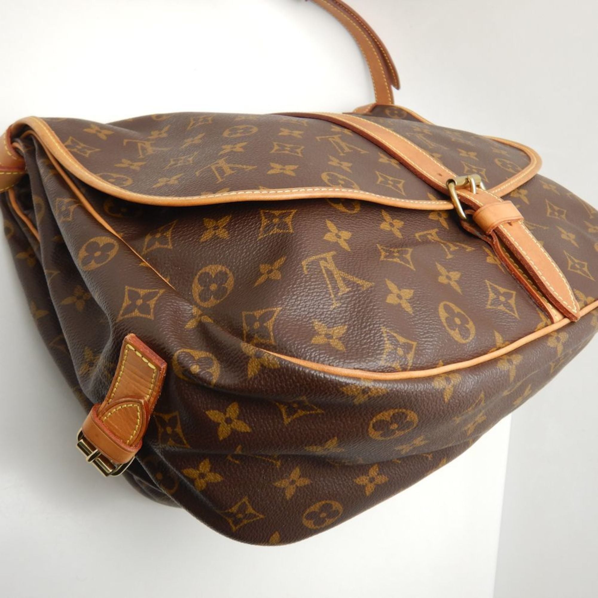 Louis Vuitton Brown Monogram Monogram Shoulder Bag (Pre-Owned)