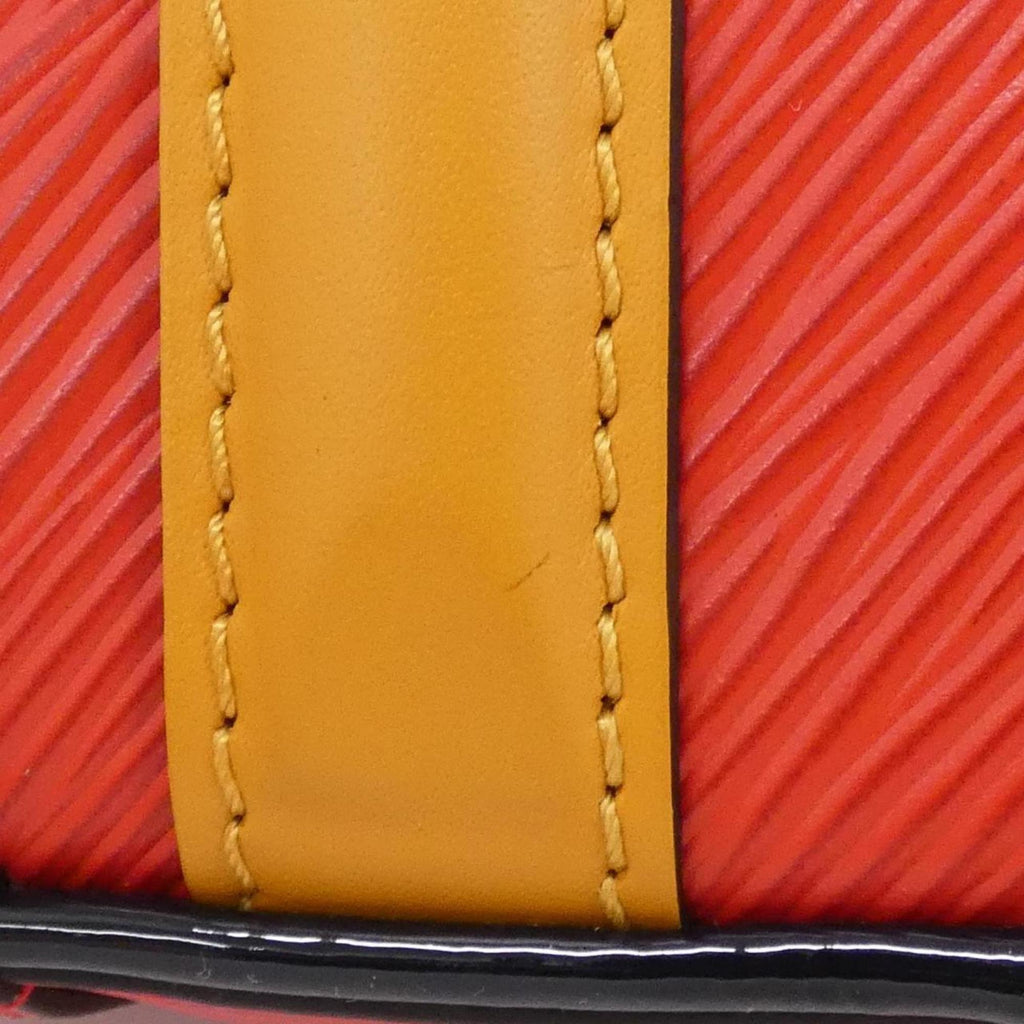 Louis Vuitton Rouge Leather Shoulder Bag (Pre-Owned)