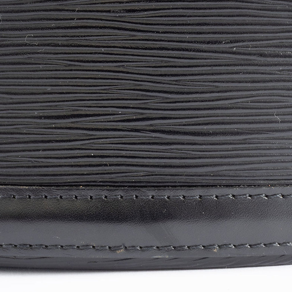 Louis Vuitton Epi Noir Epi Leather Shoulder Bag (Pre-Owned)