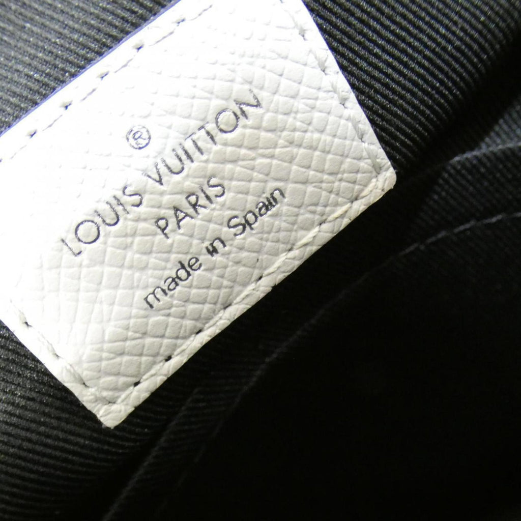 Louis Vuitton White Taigarama Shoulder Bag (Pre-Owned)