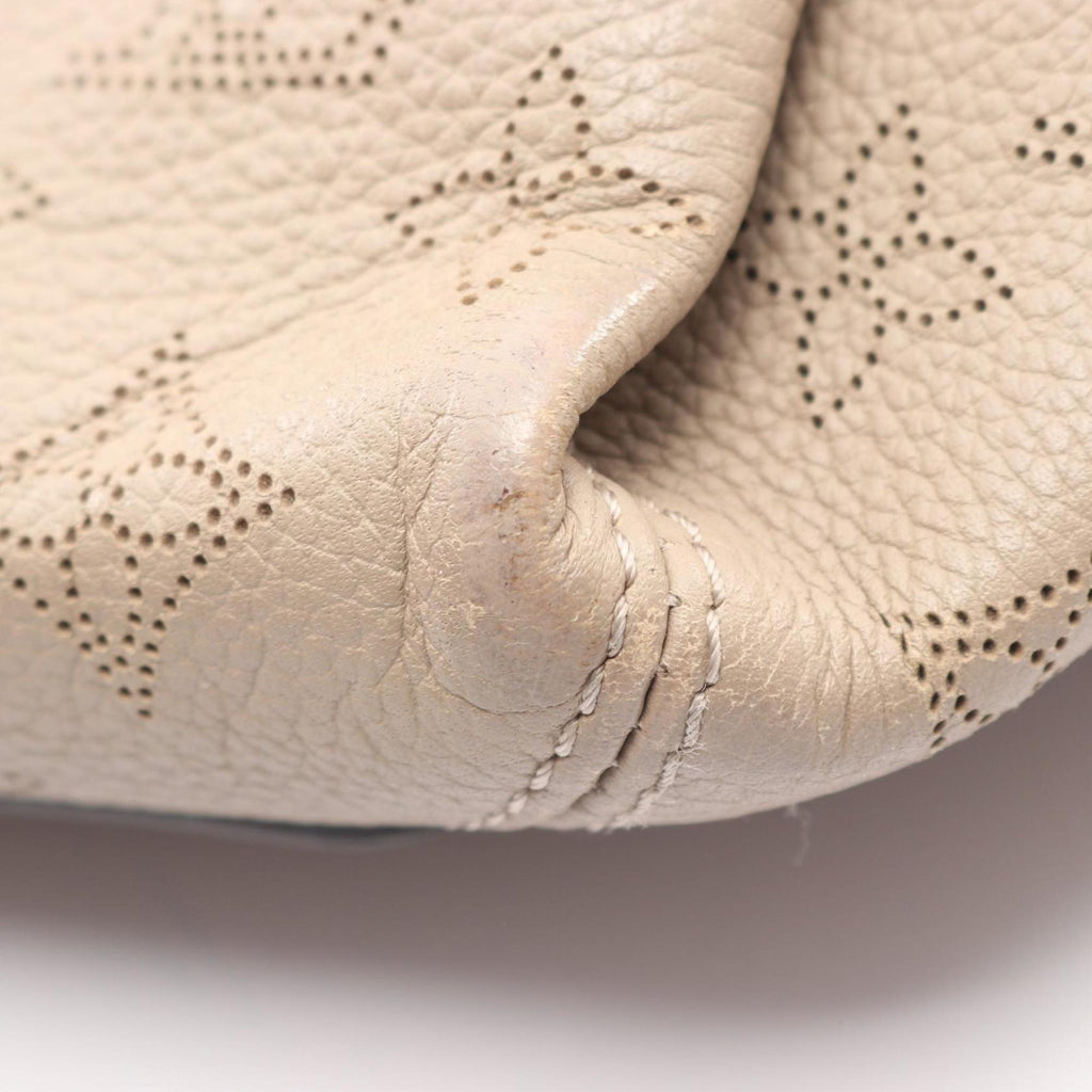 Louis Vuitton Beige Leather Handbag (Pre-Owned)