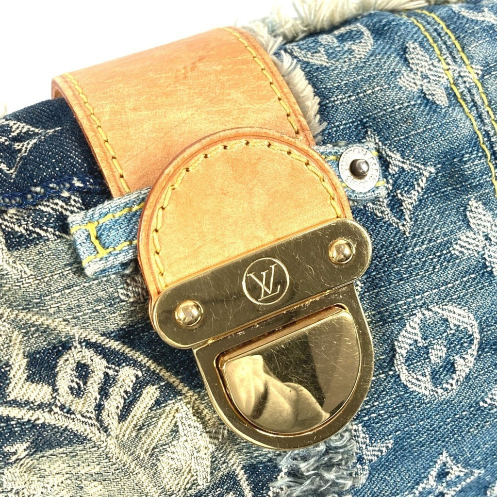 Louis Vuitton Blue Monogram Monogram Denim Messenger Bag Shoulder Bag (Pre-Owned)