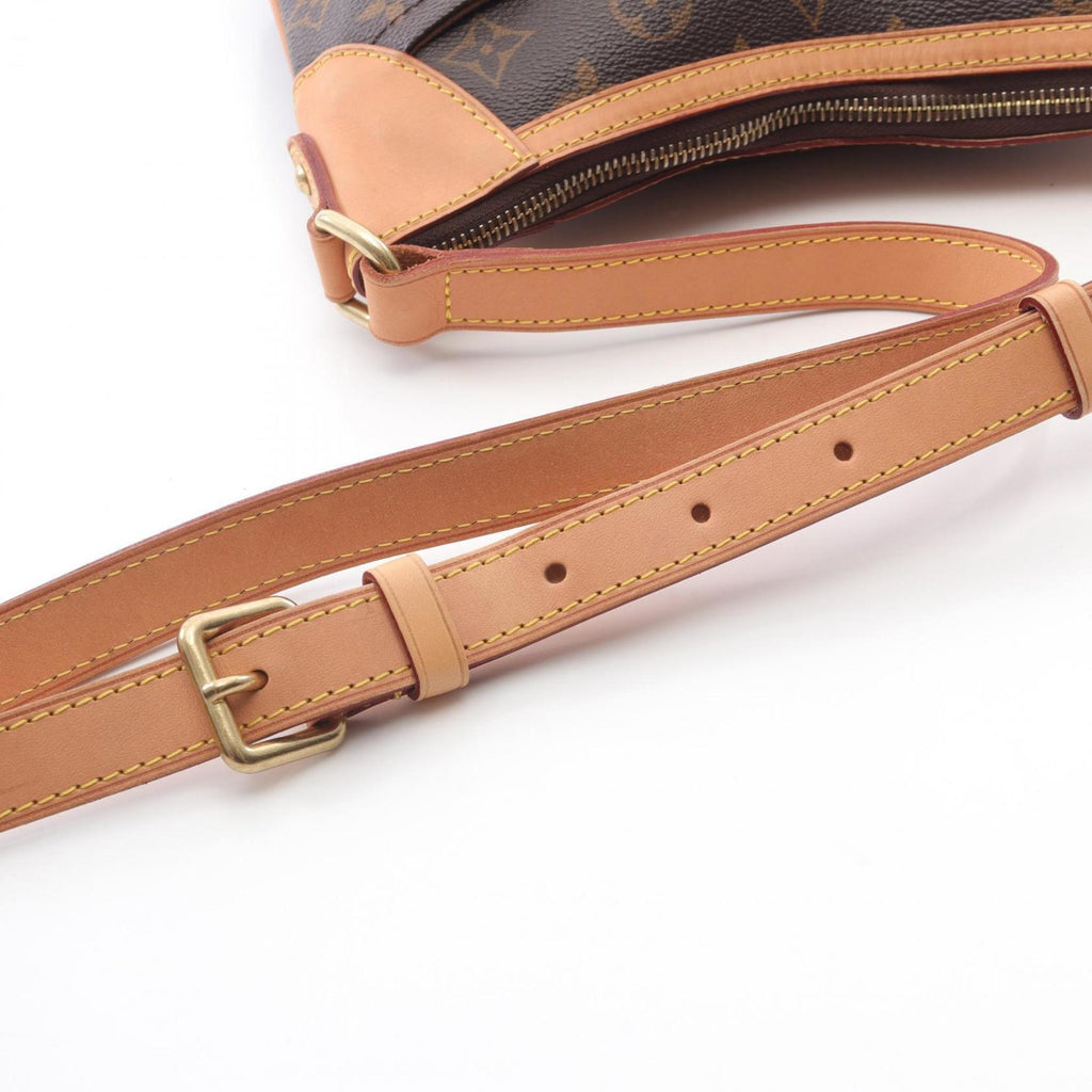 Louis Vuitton Brown Monogram Coated Canvas Shoulder Bag (Pre-Owned)