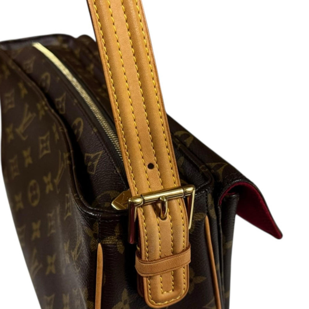 Louis Vuitton Brown Monogram Canvas Shoulder Bag (Pre-Owned)