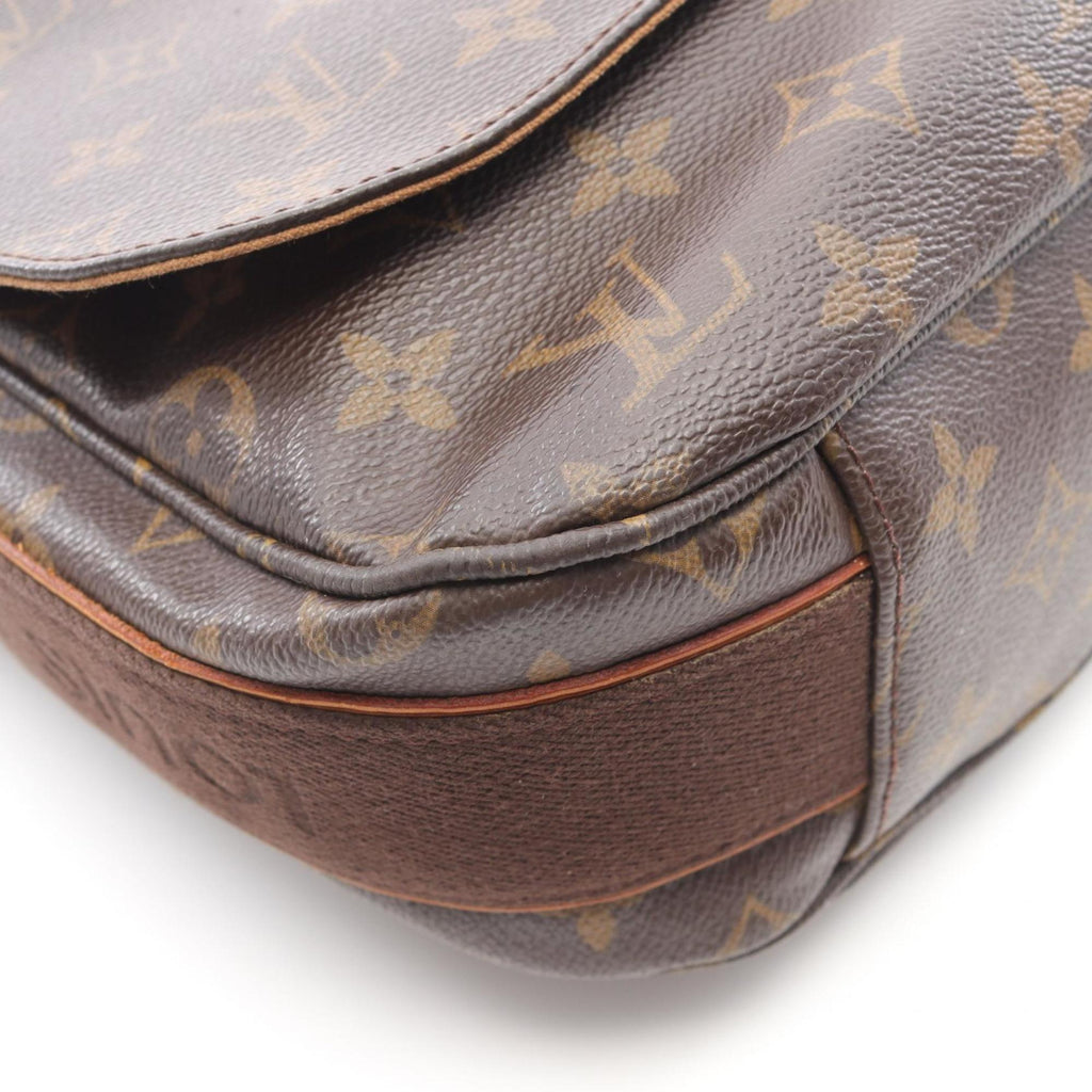 Louis Vuitton Brown Monogram Monogram Shoulder Bag (Pre-Owned)