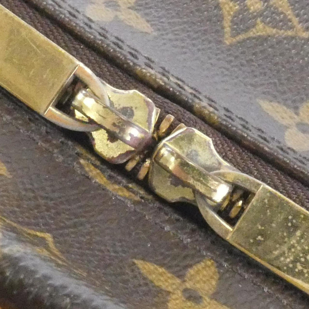 Louis Vuitton Brown Coated Canvas Shoulder Bag (Pre-Owned)