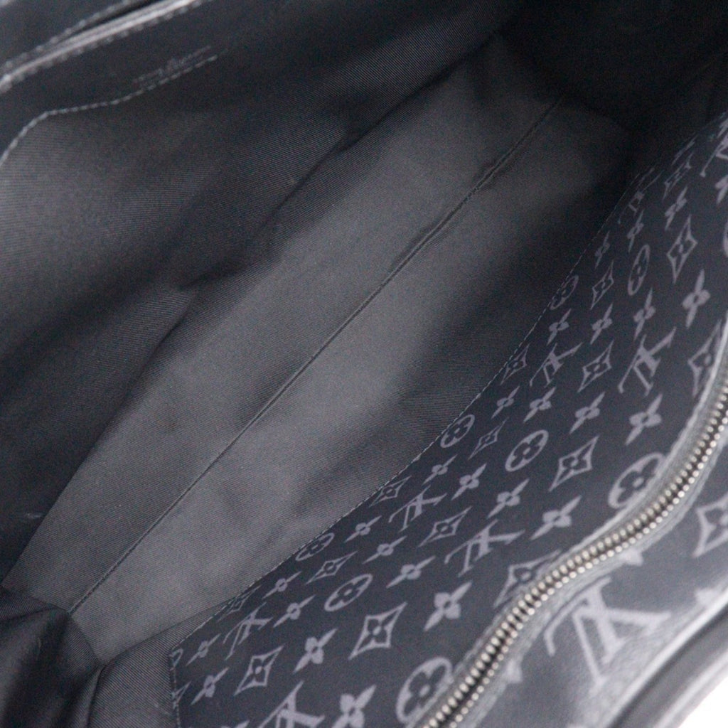 Louis Vuitton Black Monogram Eclipse Handbag (Pre-Owned)