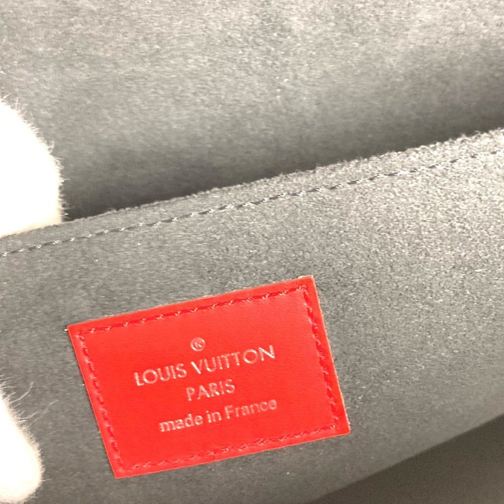Louis Vuitton Red Color White Epi Leather Clutch Bag Pochette (Pre-Owned)