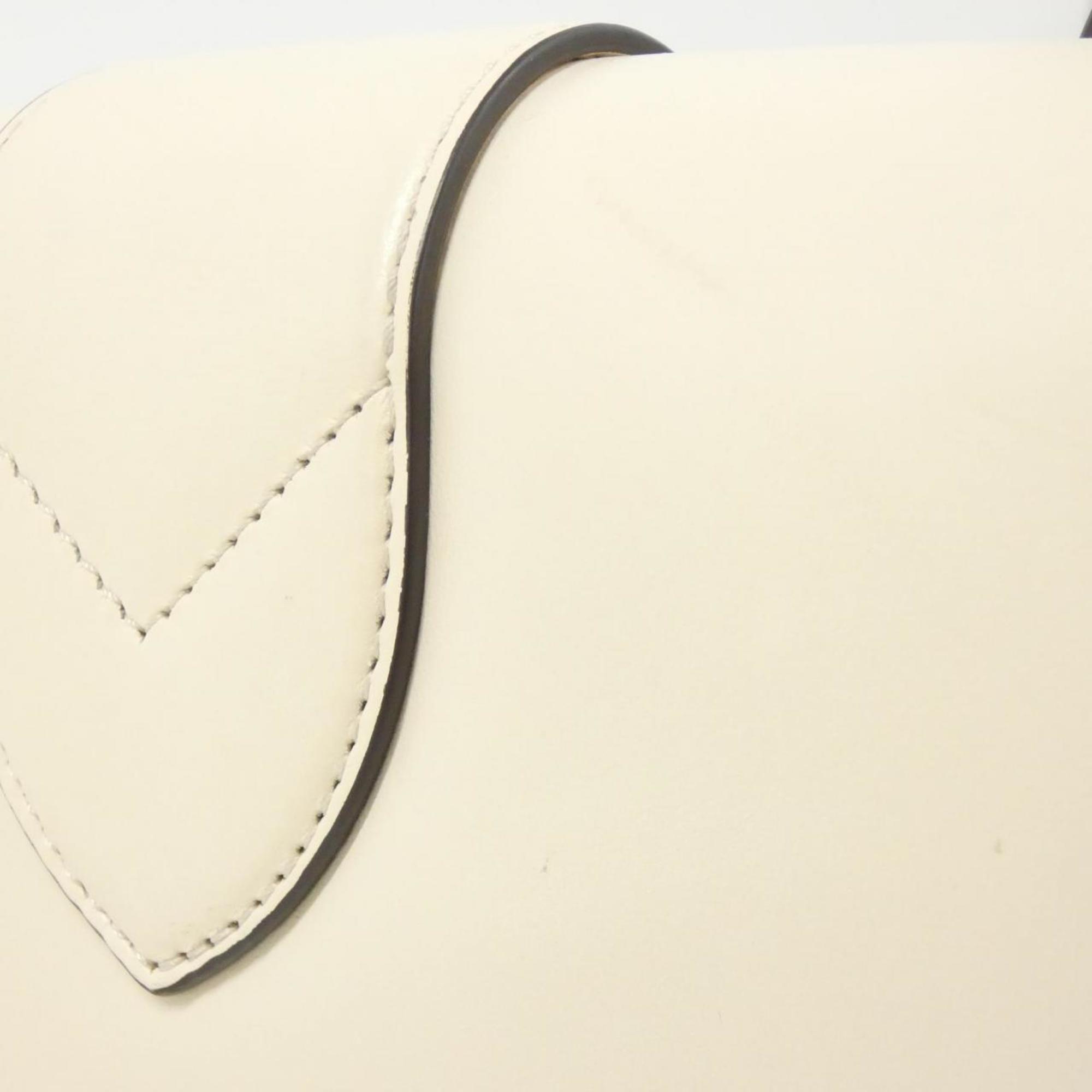 Louis Vuitton Cream Leather Shoulder Bag (Pre-Owned)