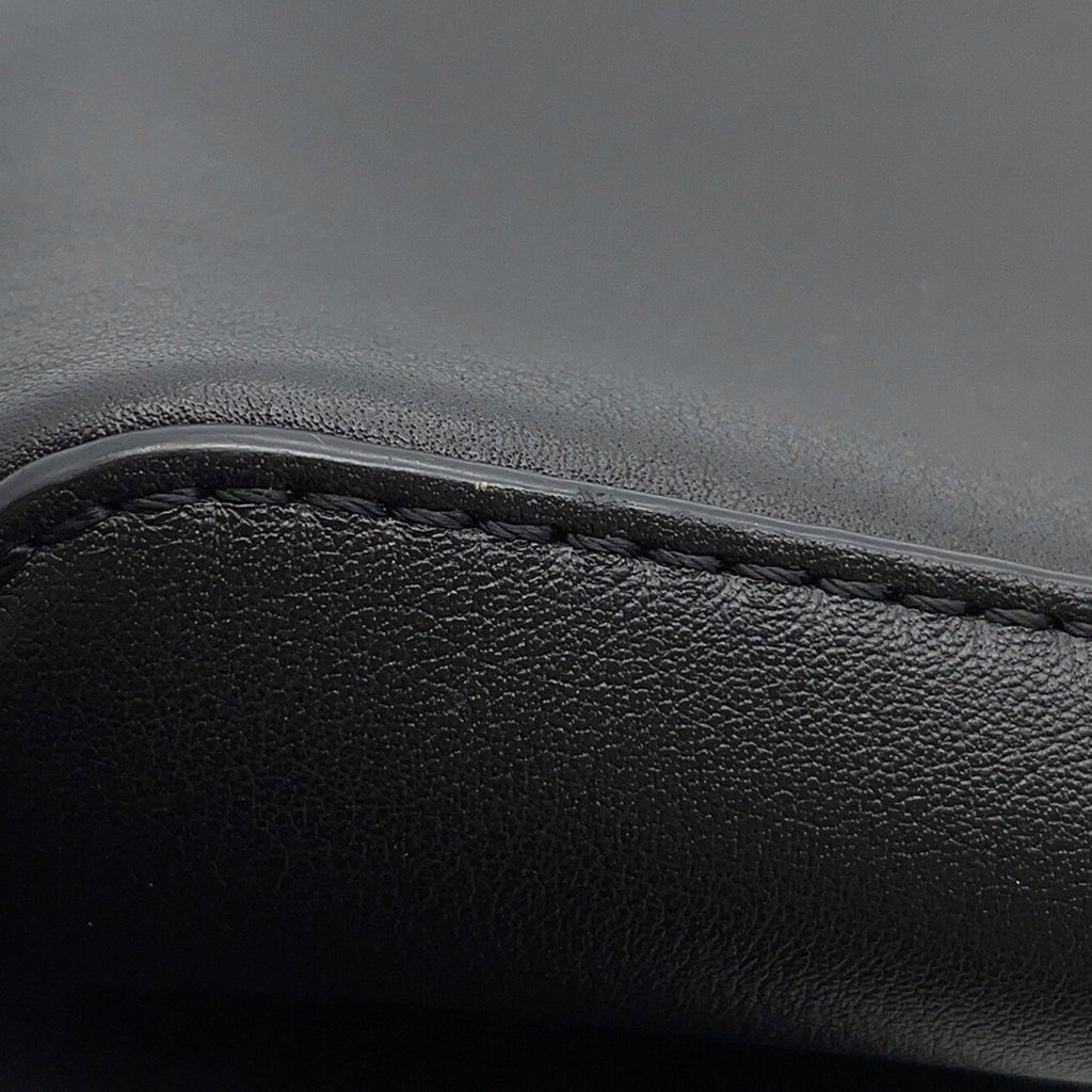 Louis Vuitton Black Noir Leather Messenger Bag Shoulder Bag (Pre-Owned)