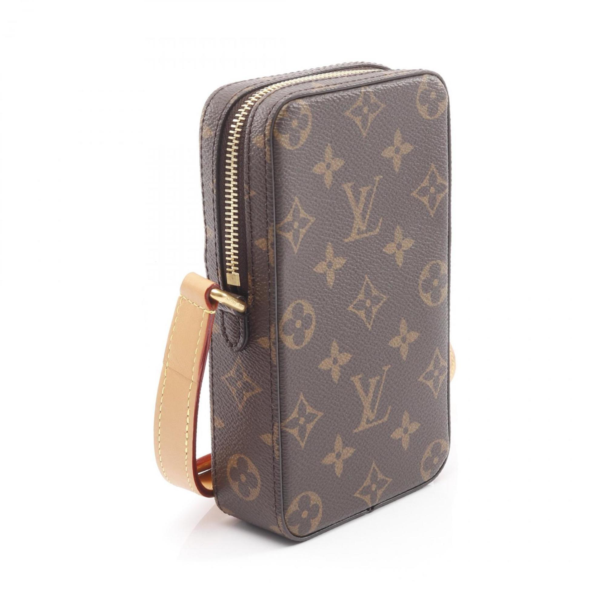 Louis Vuitton Brown Monogram Monogram Pouch Shoulder Bag (Pre-Owned)