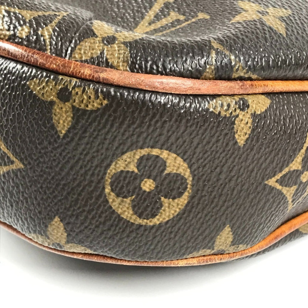 Louis Vuitton Brown Monogram Monogram Pochette Shoulder Bag (Pre-Owned)