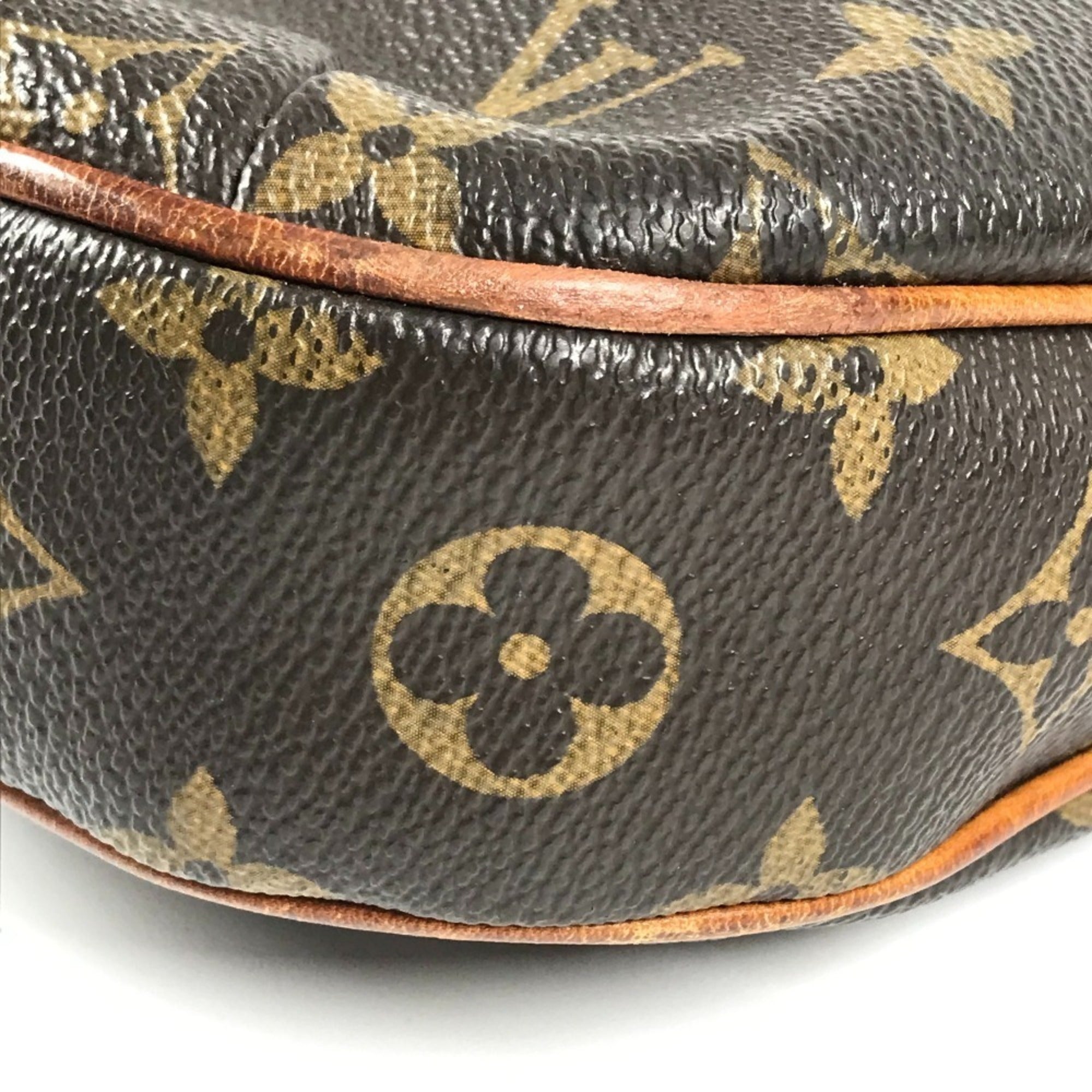 Louis Vuitton Brown Monogram Monogram Pochette Shoulder Bag (Pre-Owned)