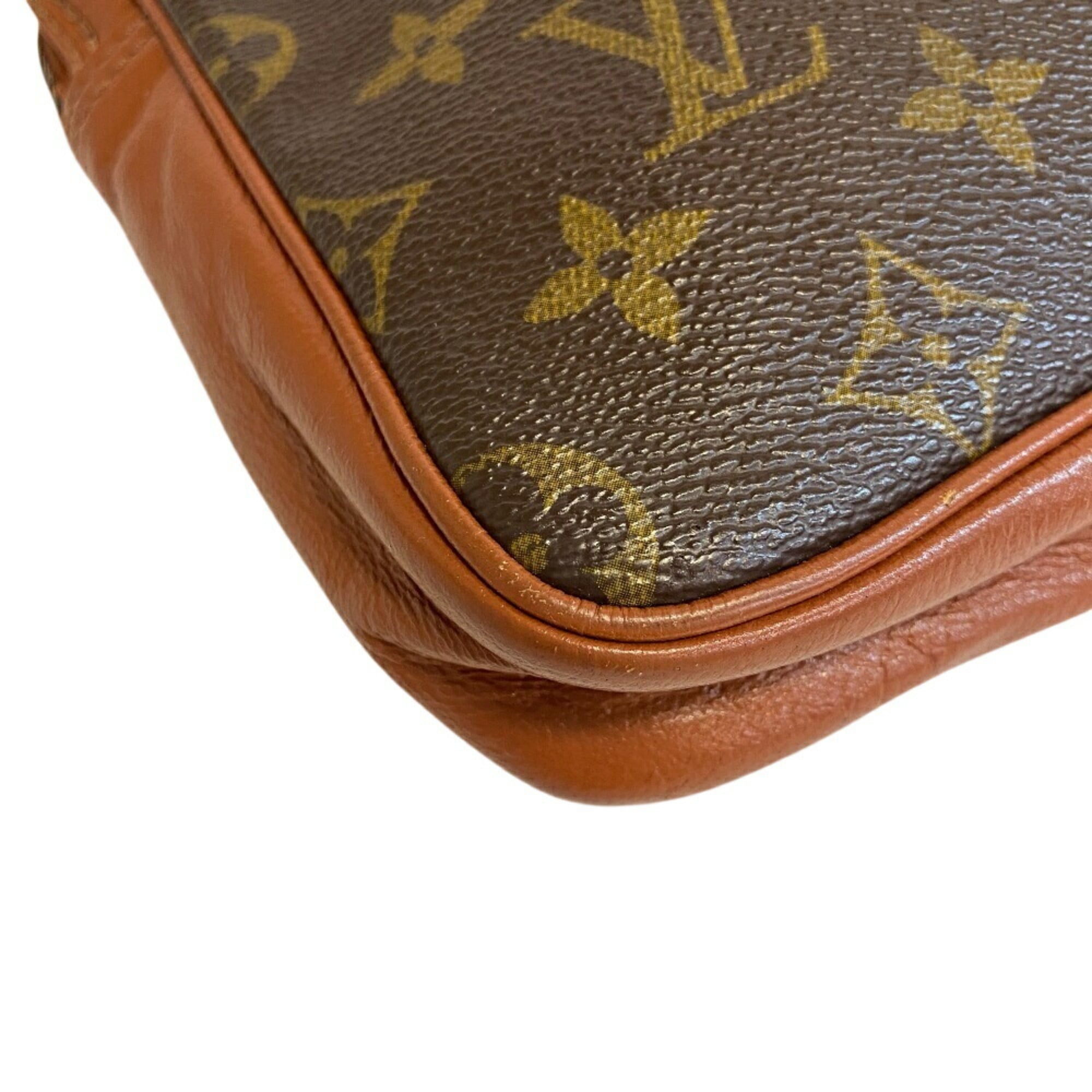 Louis Vuitton Brown Monogram Leather Clutch Bag (Pre-Owned)