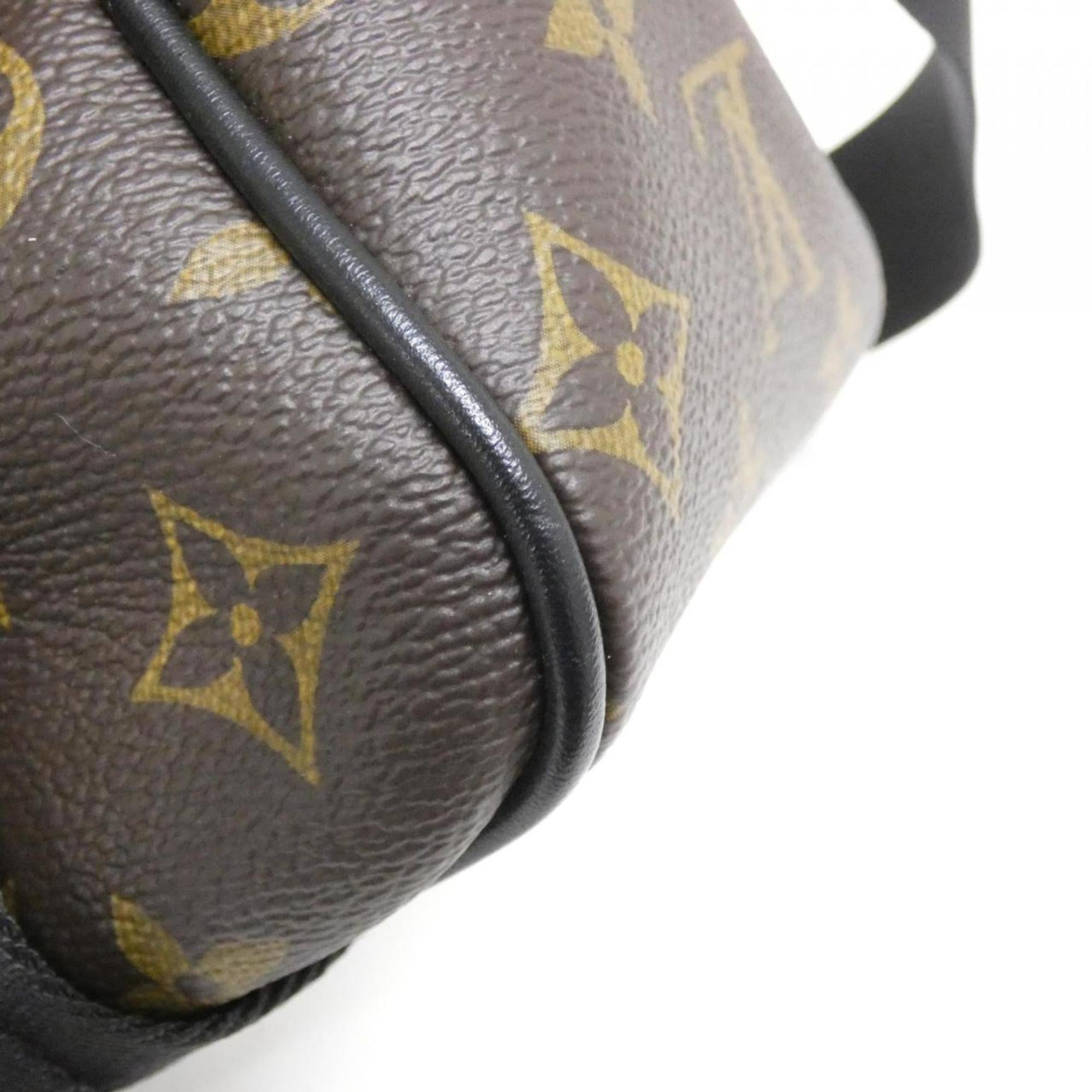 Louis Vuitton Marron Coated Canvas Shoulder Bag (Pre-Owned)