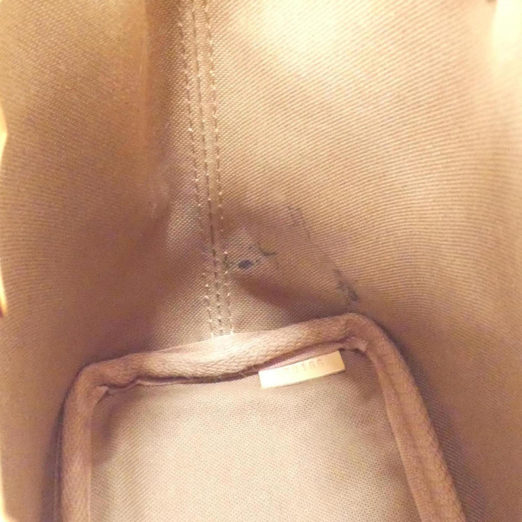 Louis Vuitton Marron Coated Canvas Shoulder Bag (Pre-Owned)