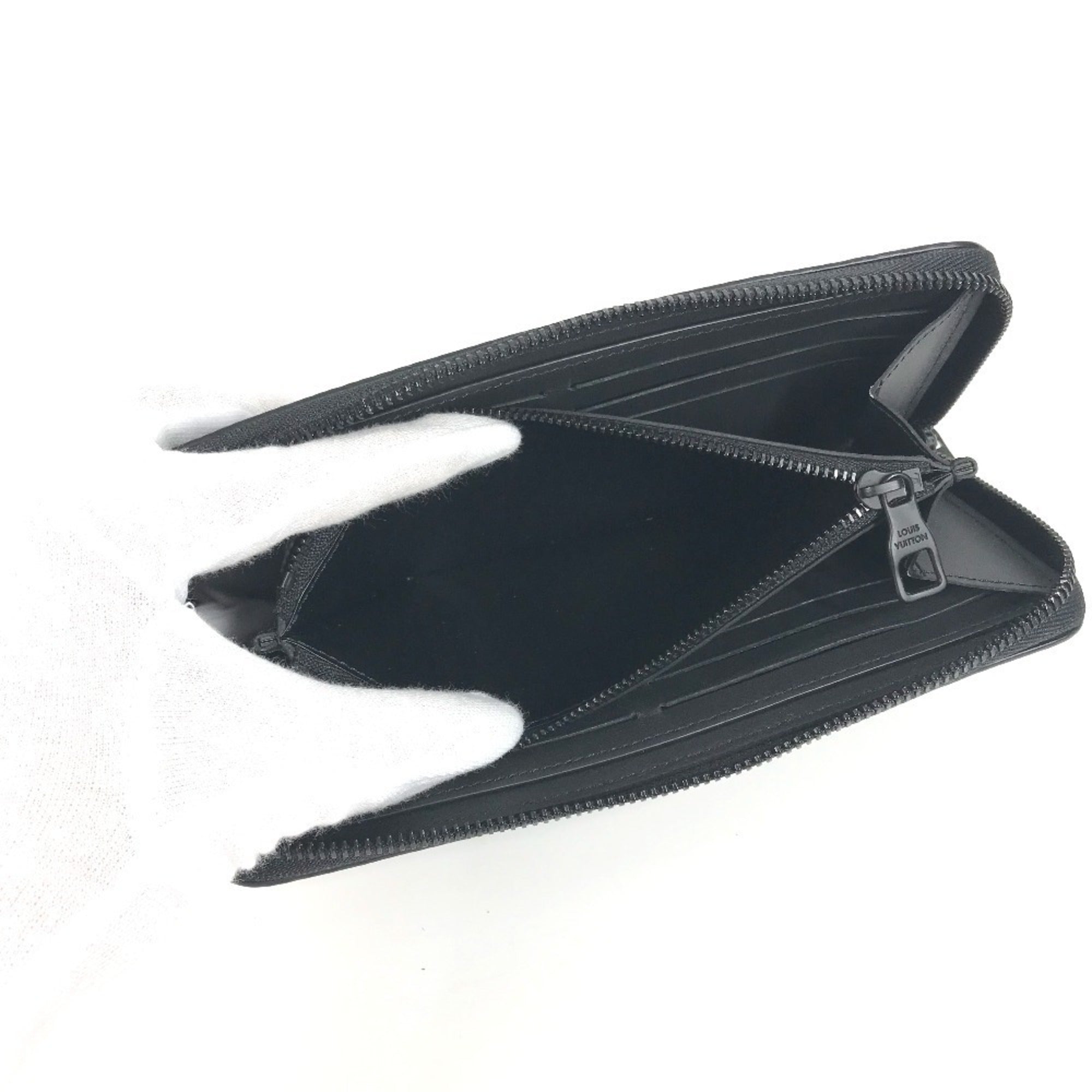 Louis Vuitton Black Noir Leather Long Wallet (Bi-Fold) (Pre-Owned)