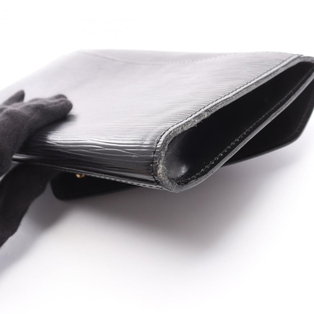 Louis Vuitton Black Noir Epi Leather Clutch Bag (Pre-Owned)