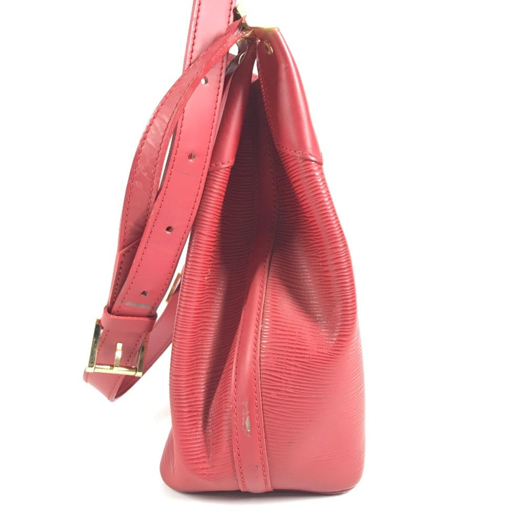 Louis Vuitton Red Color Epi Leather Shoulder Bag (Pre-Owned)
