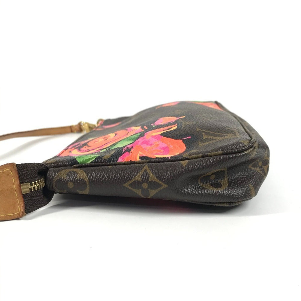 Pochette Accessoires Limited Edition Monogram Roses