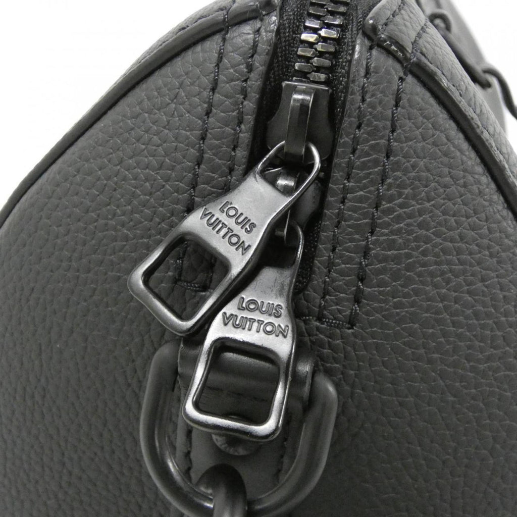 Louis Vuitton Black Leather Shoulder Bag (Pre-Owned)