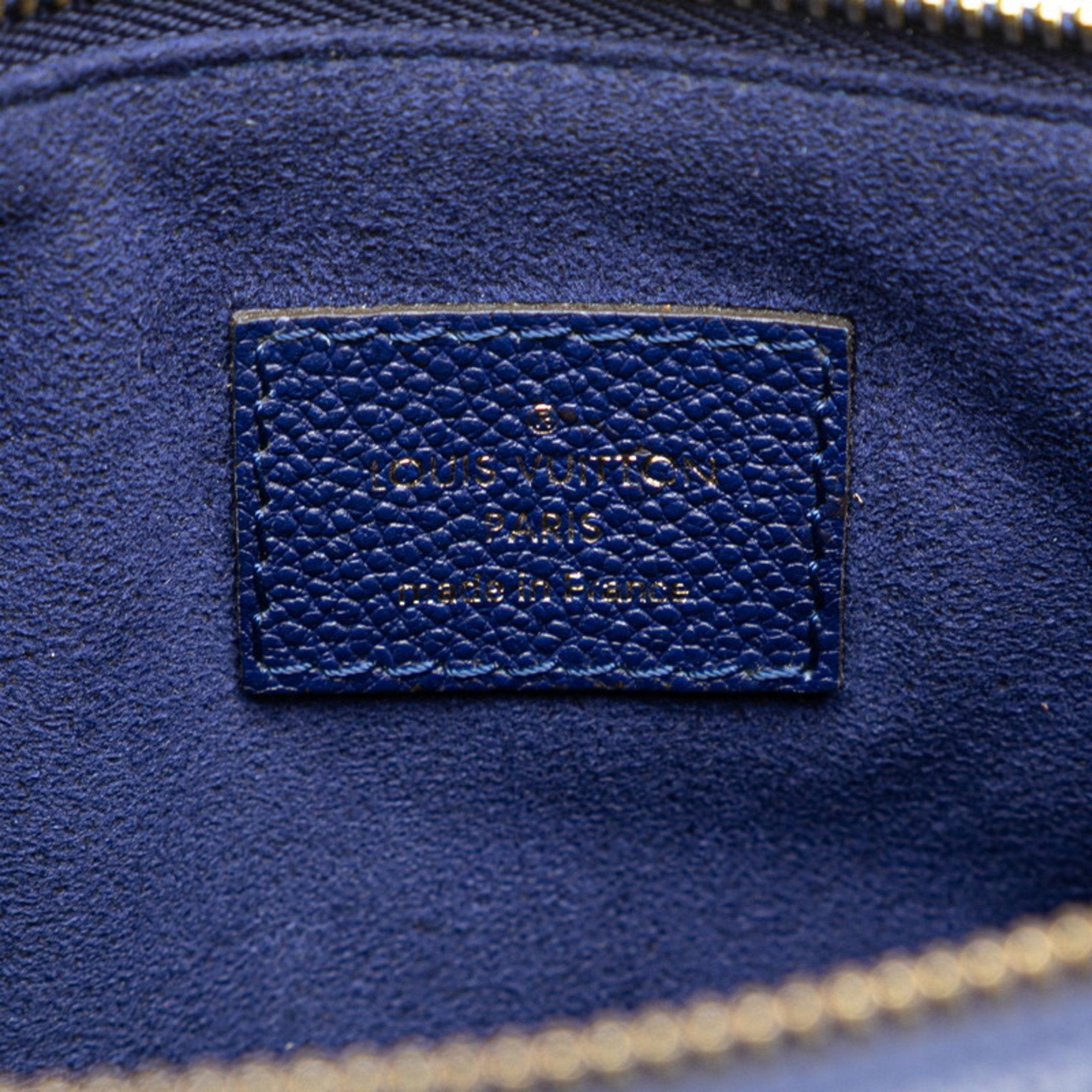 Louis Vuitton Blue Leather Shoulder Bag (Pre-Owned)