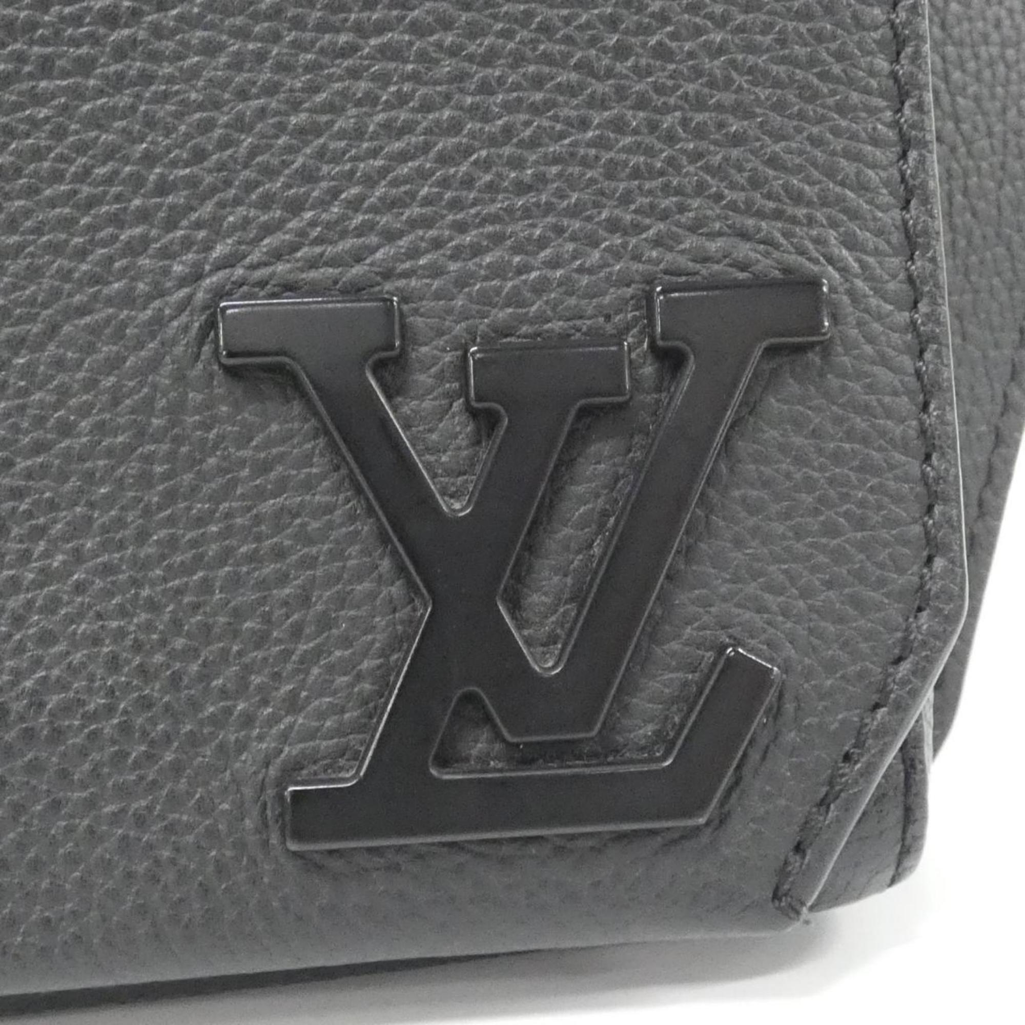 Louis Vuitton Black Leather Shoulder Bag (Pre-Owned)