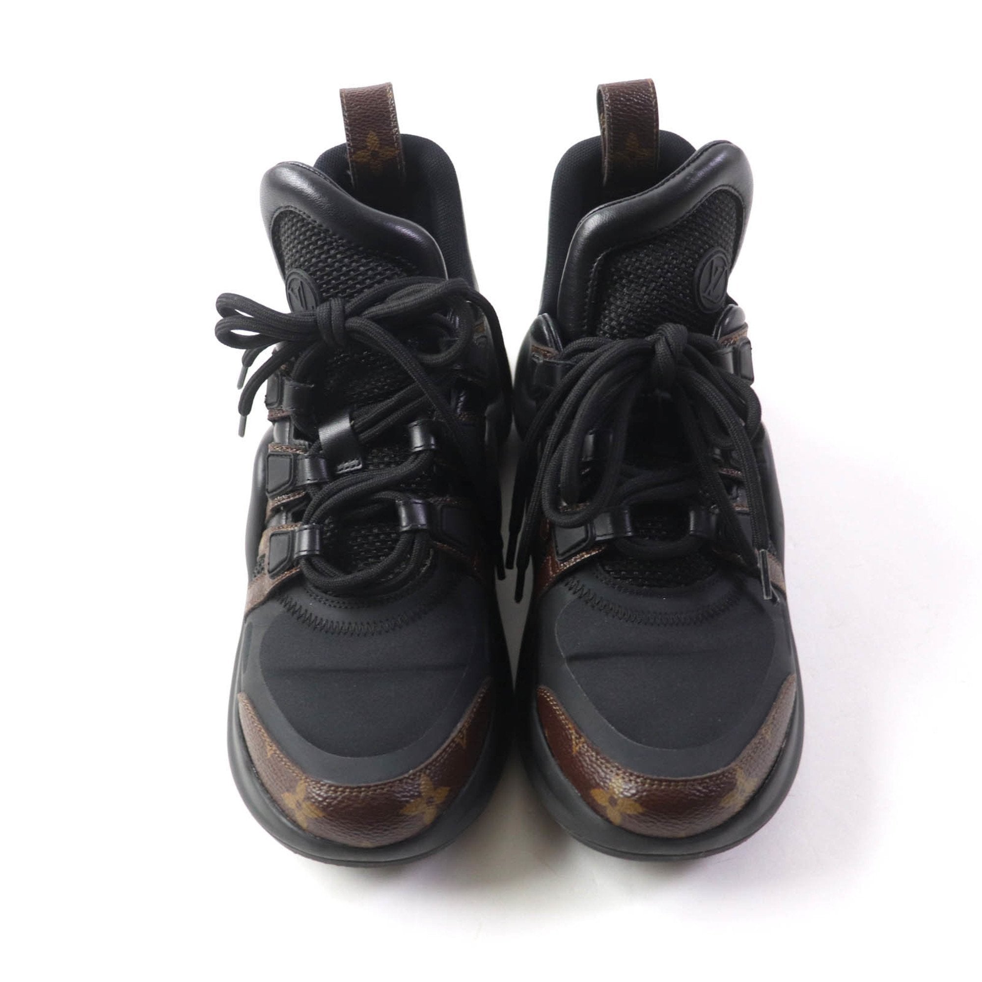 Louis Vuitton Black Sneakers (Pre-Owned)