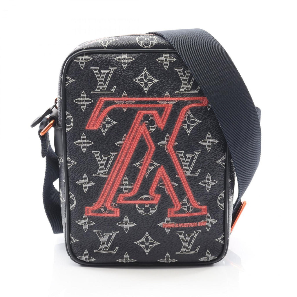 Louis Vuitton Navy Red Color White Coated Canvas Monogram Pvc Leather Shoulder Bag (Pre-Owned)